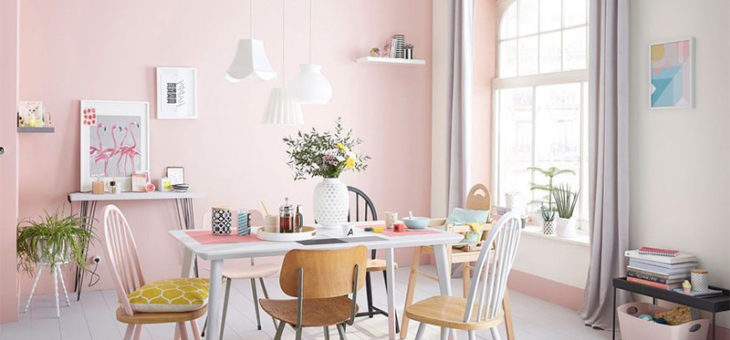 Pourquoi décorer le salon en rose ?